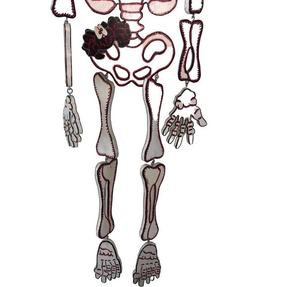 HALLOWEEN HANGING WOODEN PAINTED SKELETON WITH SPIDERS - Picture 11 of 16